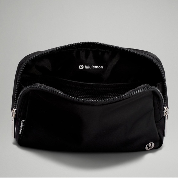 New Release Lululemon Large Everywhere Belt Bag Black EBB Fanny Pack NWT - Picture 4 of 12